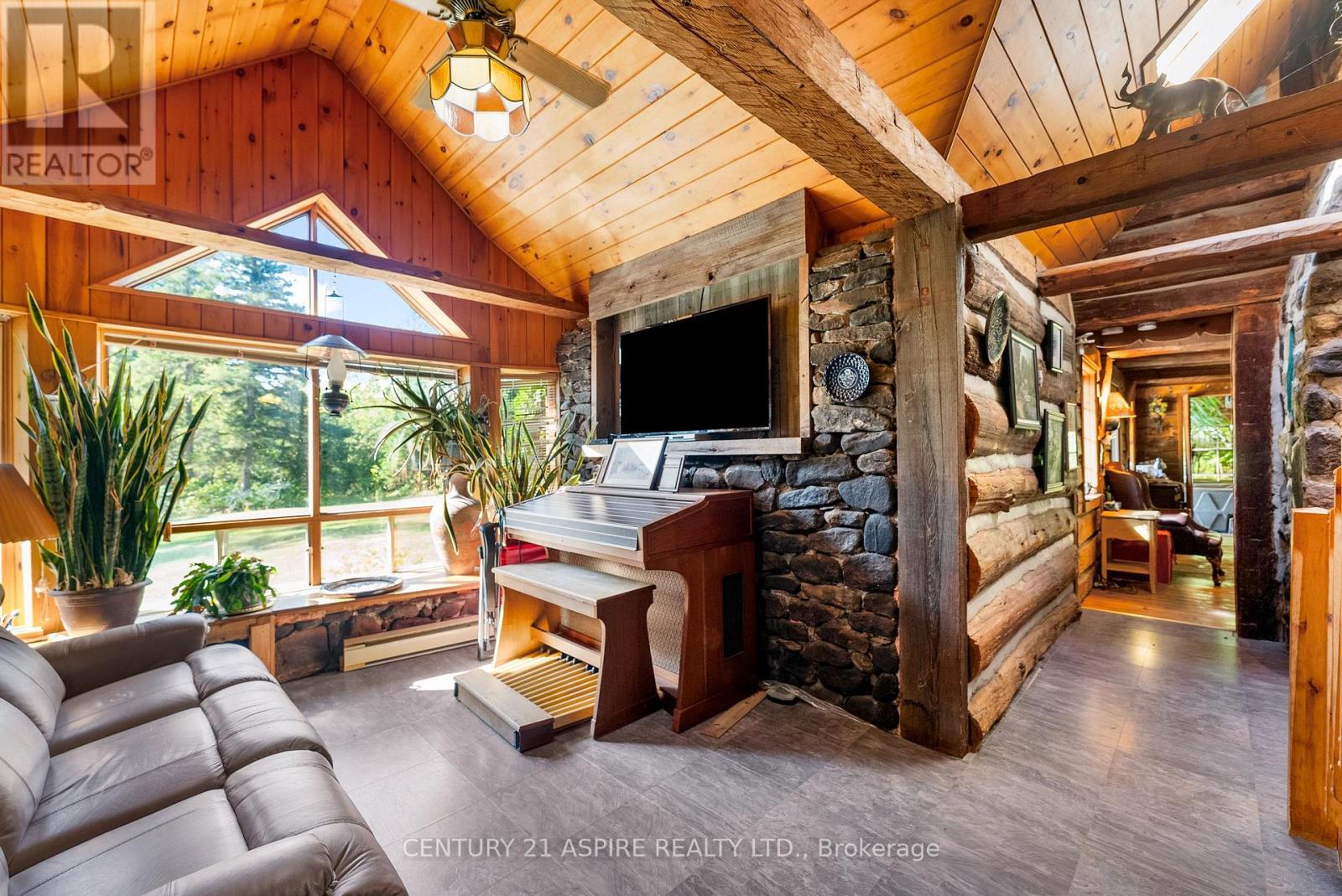 3050 Paugh Lake Road, Madawaska Valley, Ontario  K0J 1B0 - Photo 18 - X12408682