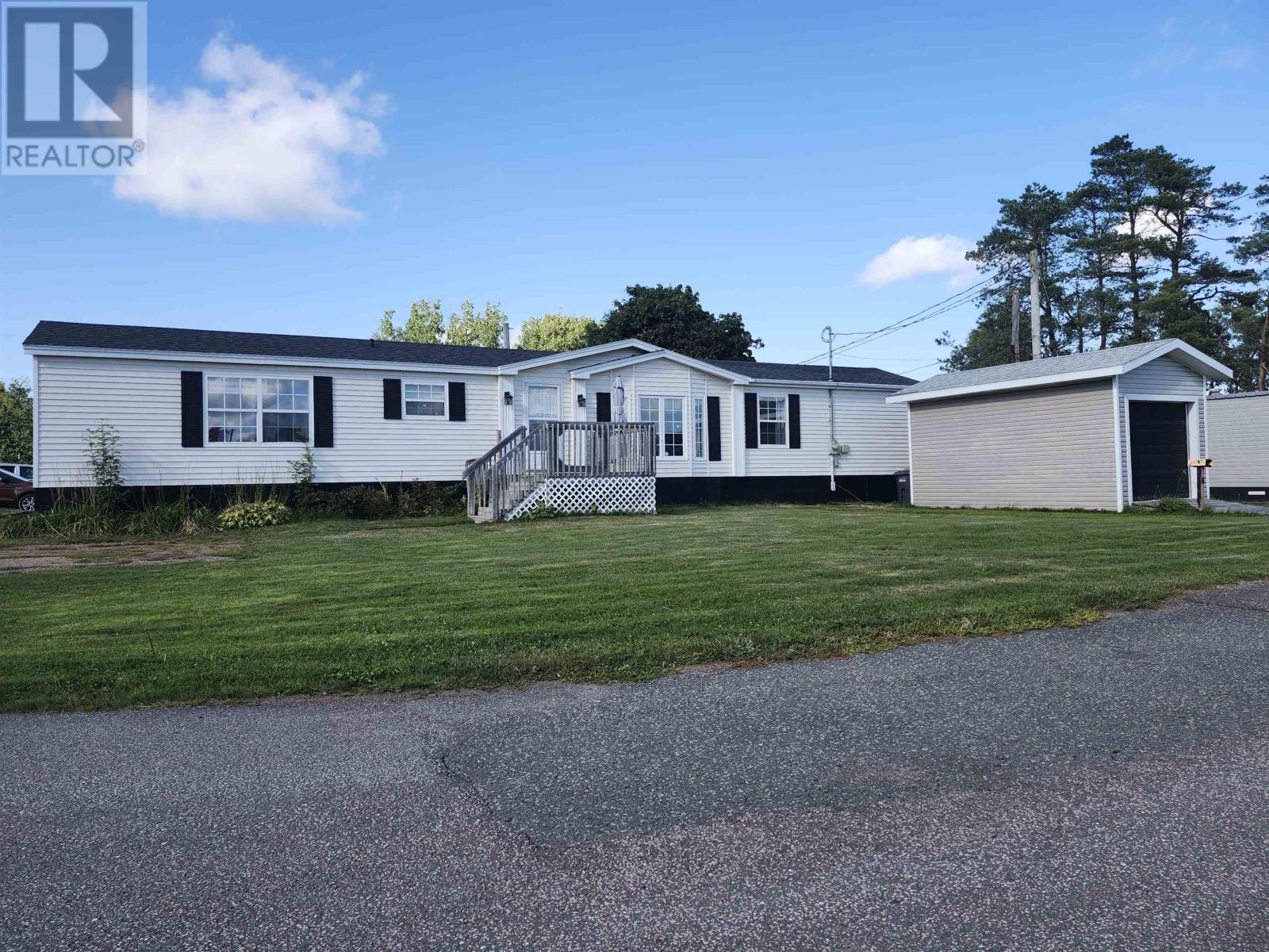 6 Power Street, Montague, Prince Edward Island  C0A 1R0 - Photo 3 - 202523482