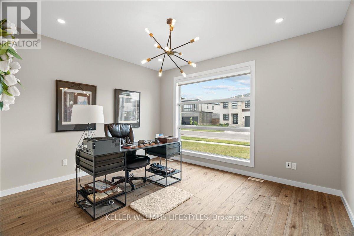 2048 Ironwood Road, London South, Ontario  N6K 0H8 - Photo 12 - X12408552