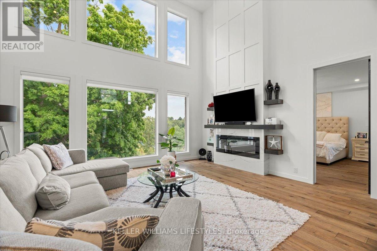 2048 Ironwood Road, London South, Ontario  N6K 0H8 - Photo 8 - X12408552