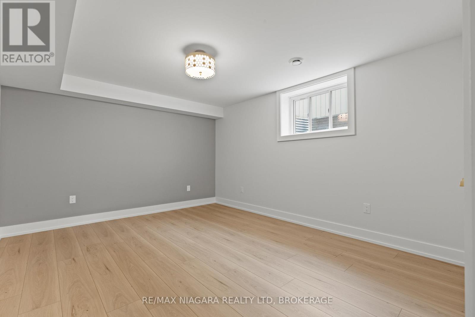 637 Buffalo Road, Fort Erie, Ontario  L2A 5G7 - Photo 34 - X12402328