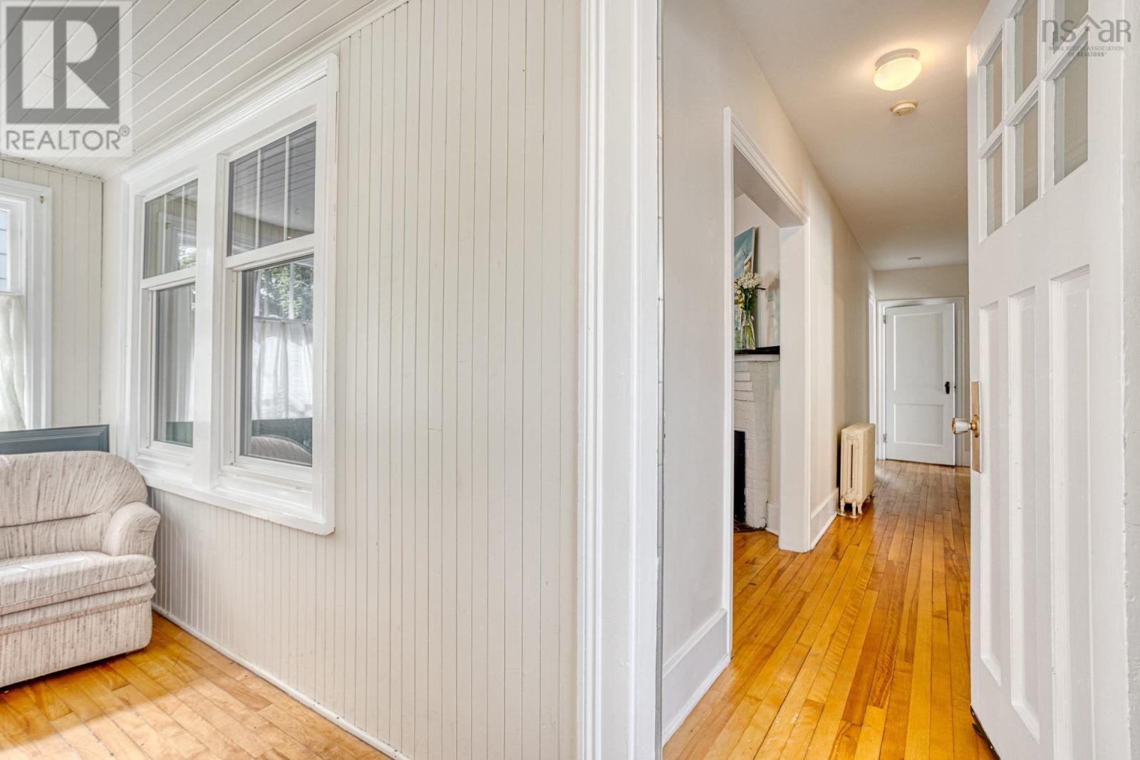 Property at 2578 Poplar Street image 5