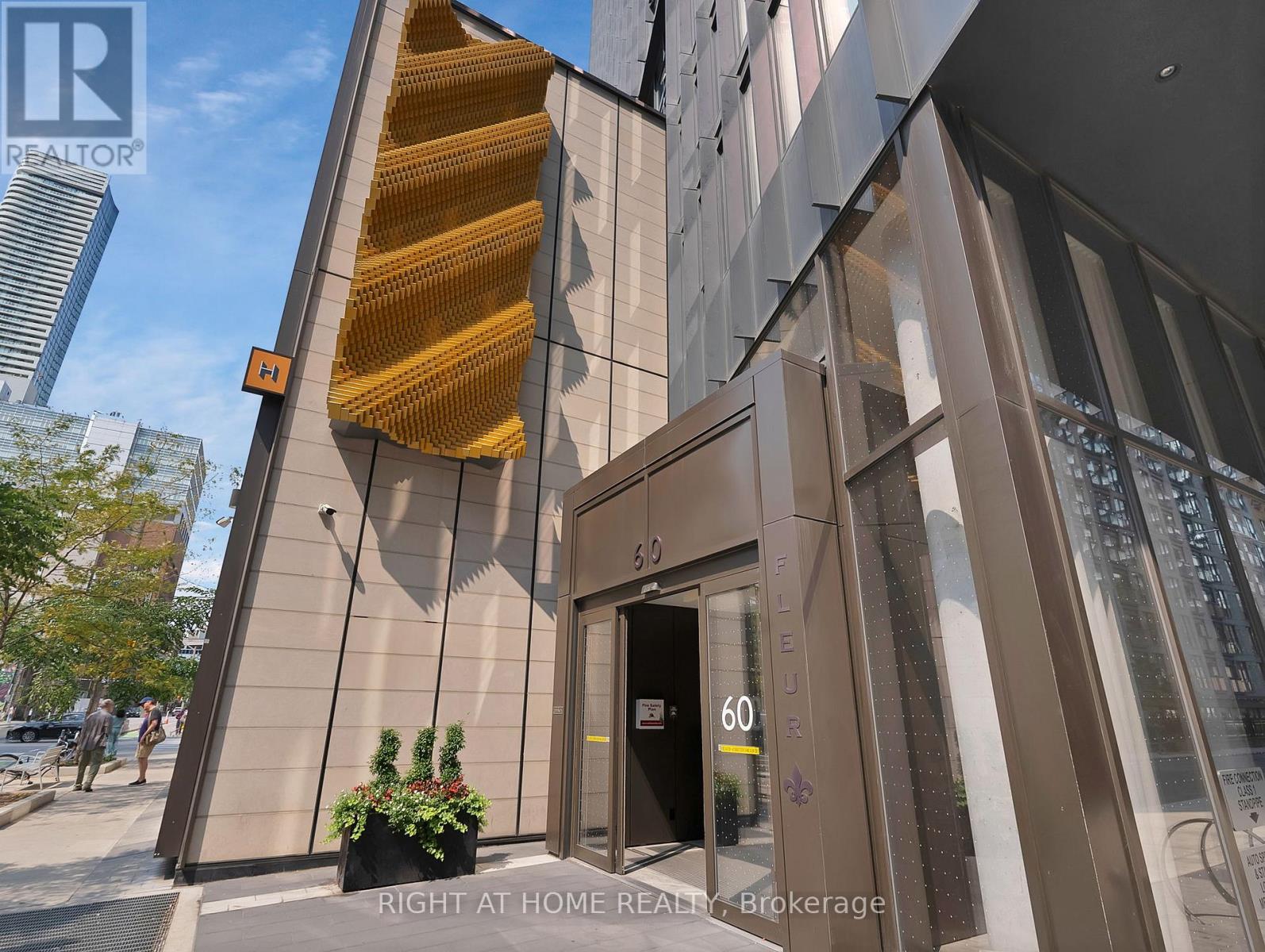 506 - 60 Shuter Street, Toronto, Ontario  M5B 0B7 - Photo 5 - C12393933