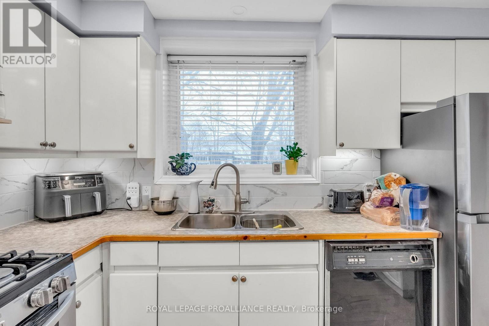 394 Sunset Boulevard, Clarington, Ontario  L1B 1C8 - Photo 18 - E12408691