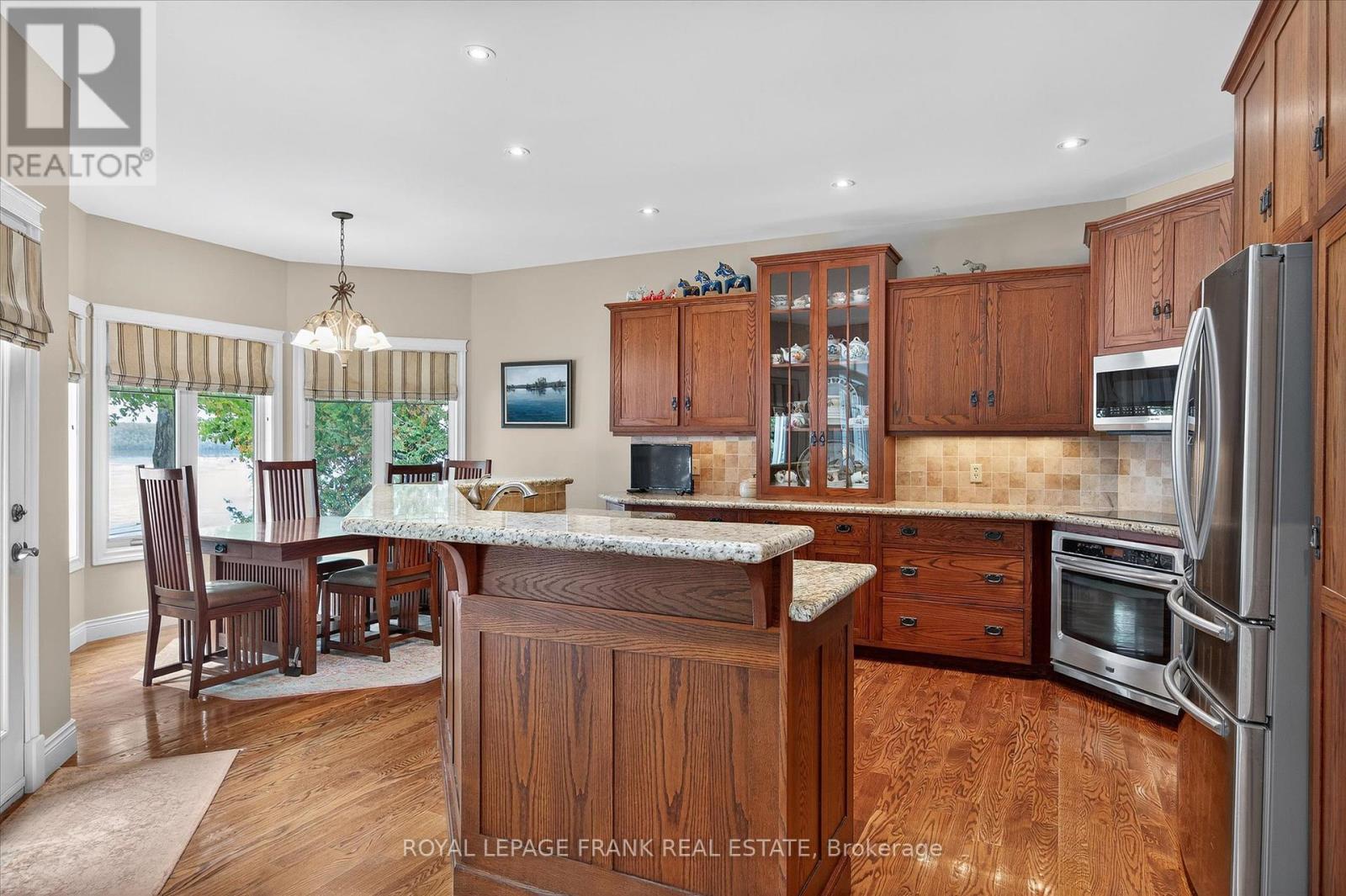 3081 Beachwood Drive, Selwyn, Ontario K0L 2H0 - Photo 13 - X12407860