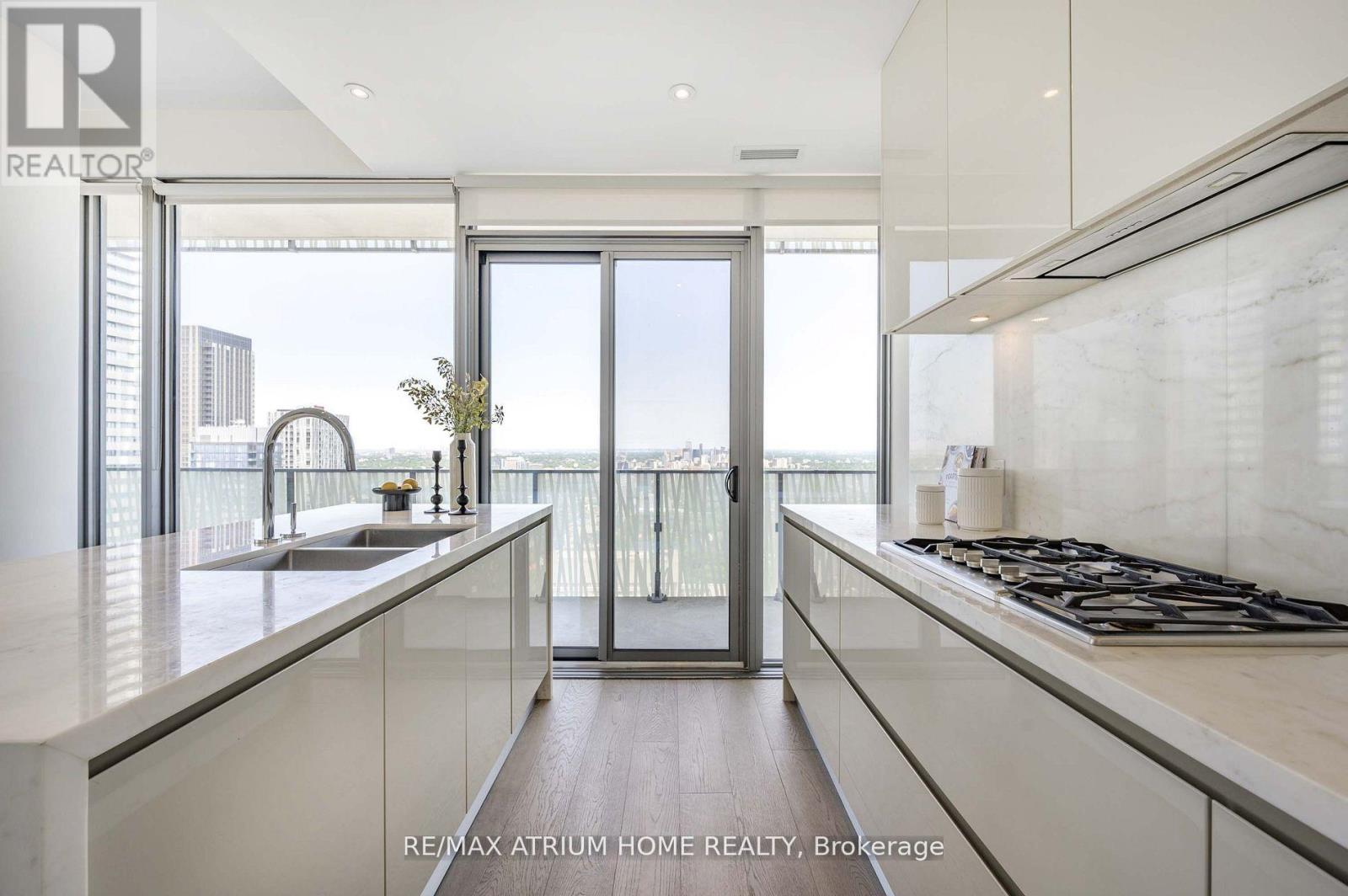 Ph 5305 - 42 Charles Street E, Toronto, Ontario  M4Y 1T4 - Photo 12 - C12408601