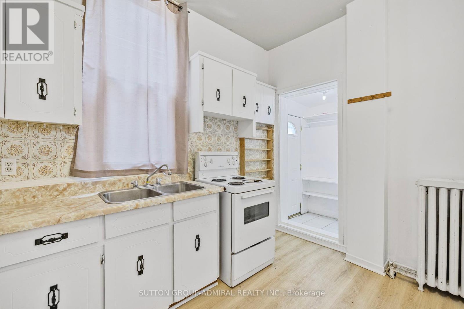 845 College Street, Toronto (Trinity-Bellwoods), Ontario  M6H 1A1 - Photo 10 - C12408605