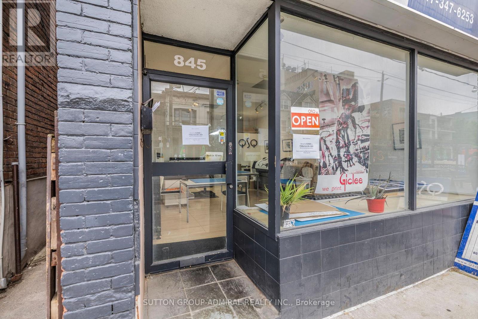 845 College Street, Toronto (Trinity-Bellwoods), Ontario  M6H 1A1 - Photo 3 - C12408605