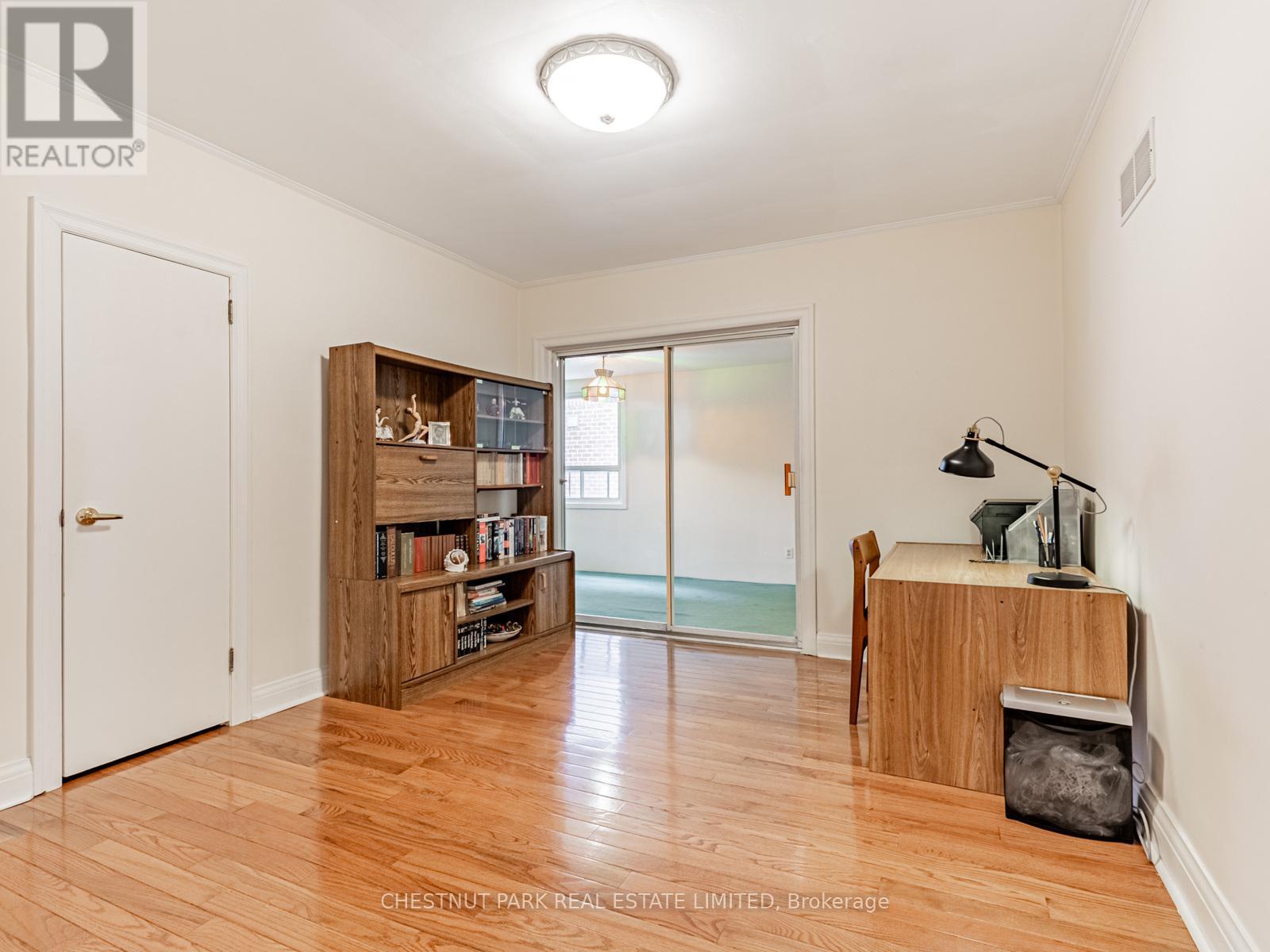 397 Cortleigh Boulevard, Toronto, Ontario  M5N 1R4 - Photo 14 - C12408621