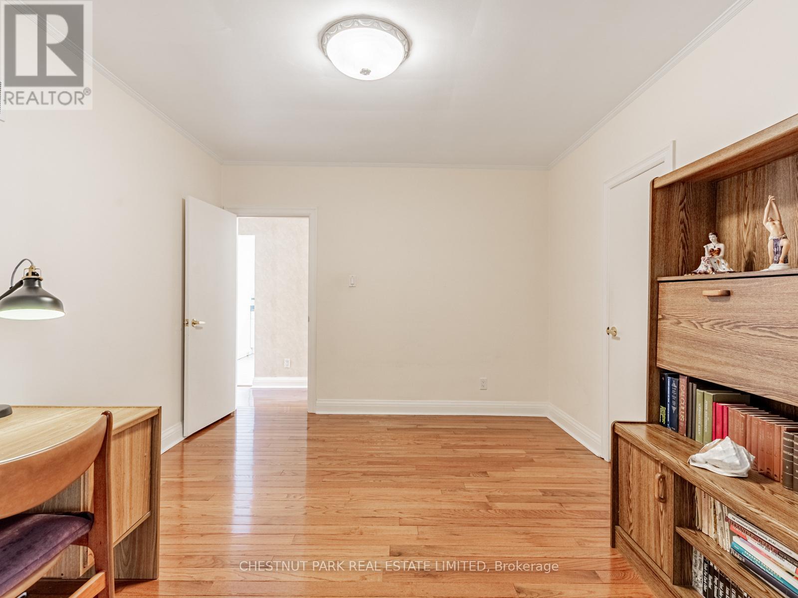 397 Cortleigh Boulevard, Toronto, Ontario  M5N 1R4 - Photo 15 - C12408621