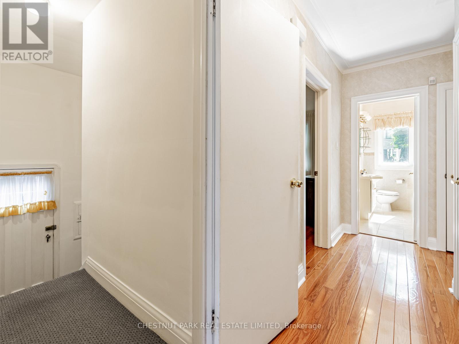 397 Cortleigh Boulevard, Toronto, Ontario  M5N 1R4 - Photo 16 - C12408621