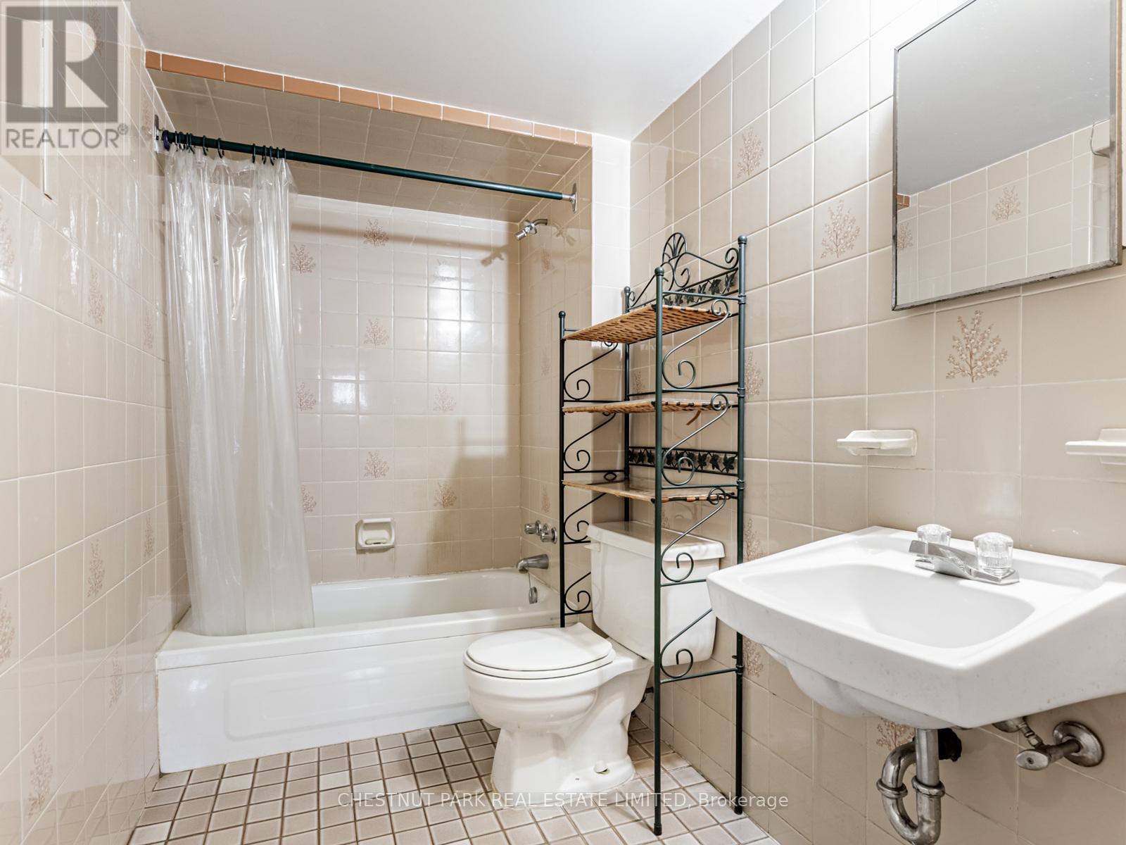 397 Cortleigh Boulevard, Toronto, Ontario  M5N 1R4 - Photo 26 - C12408621