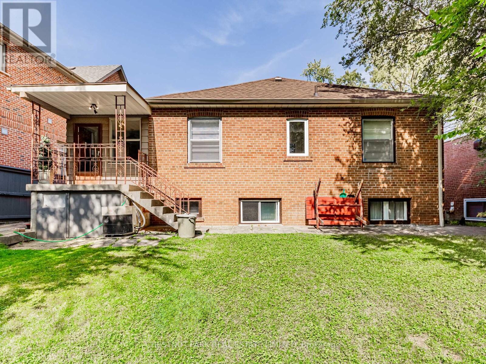 397 Cortleigh Boulevard, Toronto, Ontario  M5N 1R4 - Photo 36 - C12408621
