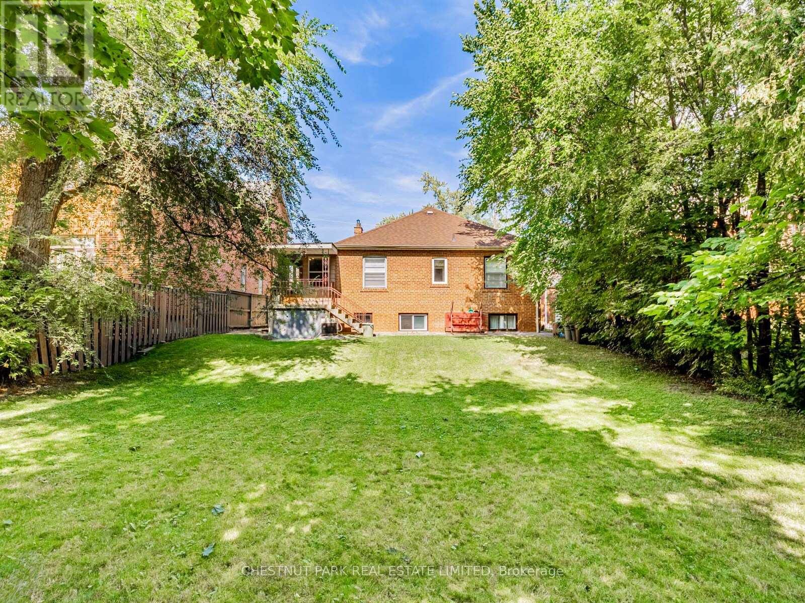 397 Cortleigh Boulevard, Toronto, Ontario  M5N 1R4 - Photo 37 - C12408621