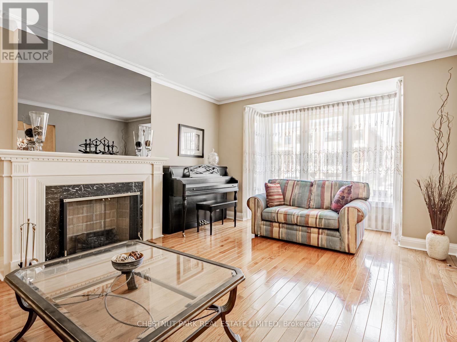 397 Cortleigh Boulevard, Toronto, Ontario  M5N 1R4 - Photo 6 - C12408621
