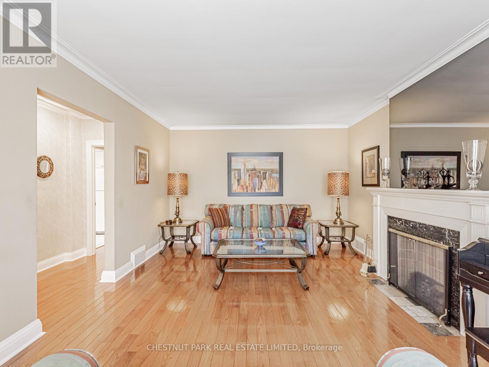 397 Cortleigh Boulevard, Toronto, Ontario  M5N 1R4 - Photo 7 - C12408621