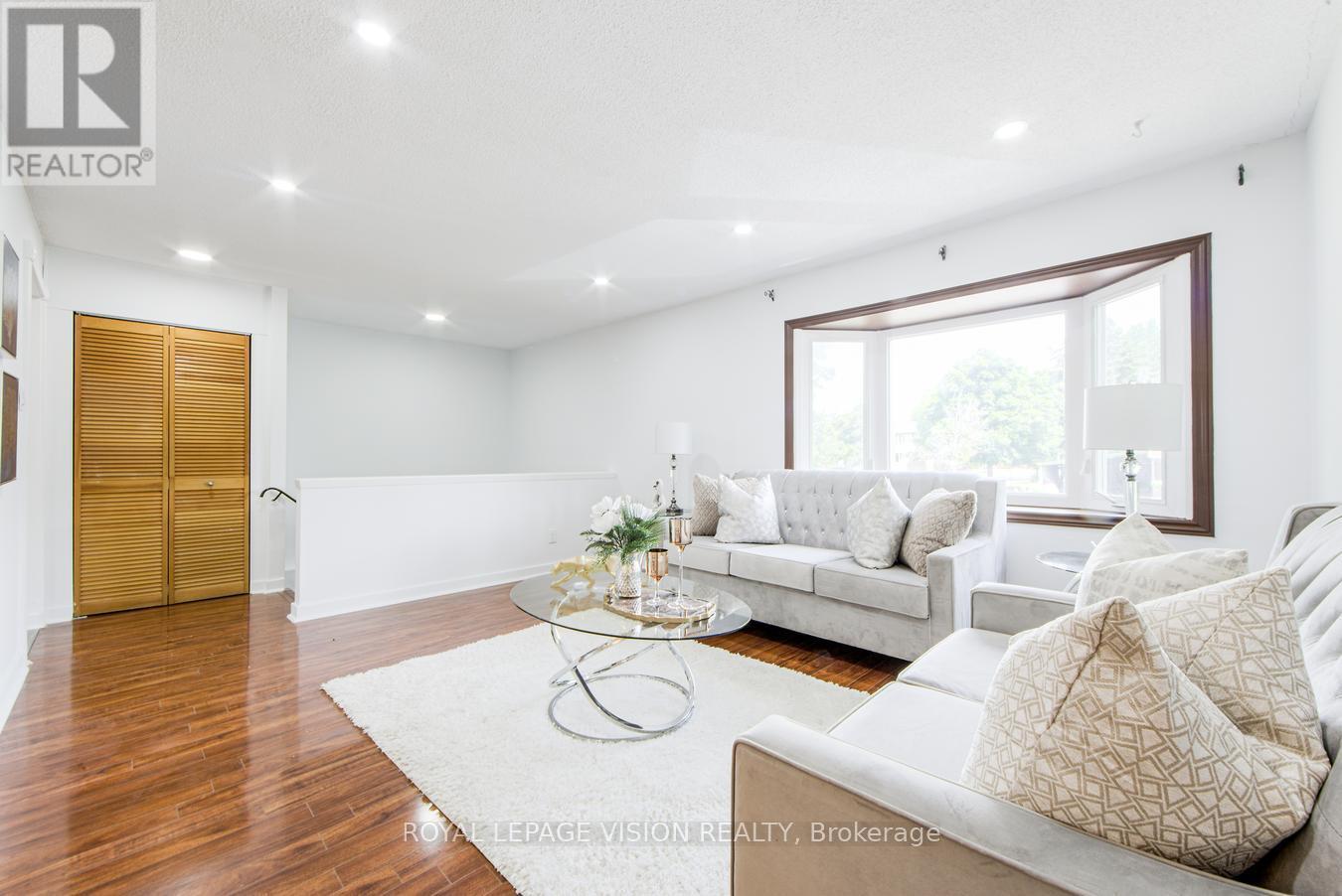 127 Freshmeadow Drive, Toronto, Ontario  M2H 2P9 - Photo 10 - C12408632