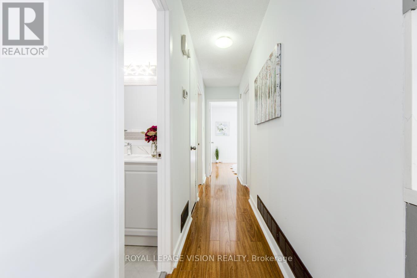 127 Freshmeadow Drive, Toronto, Ontario  M2H 2P9 - Photo 18 - C12408632