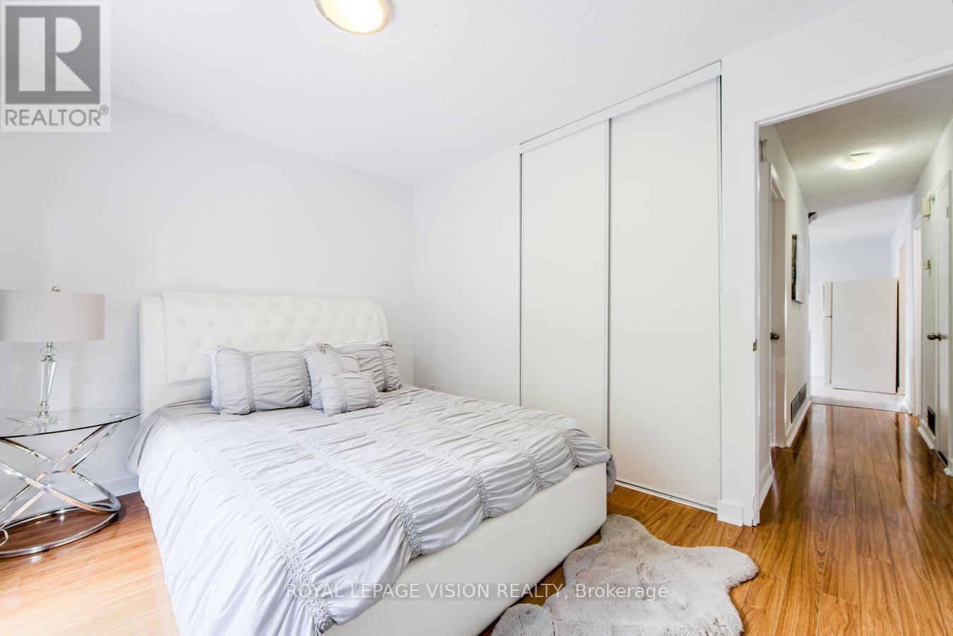 127 Freshmeadow Drive, Toronto, Ontario  M2H 2P9 - Photo 23 - C12408632