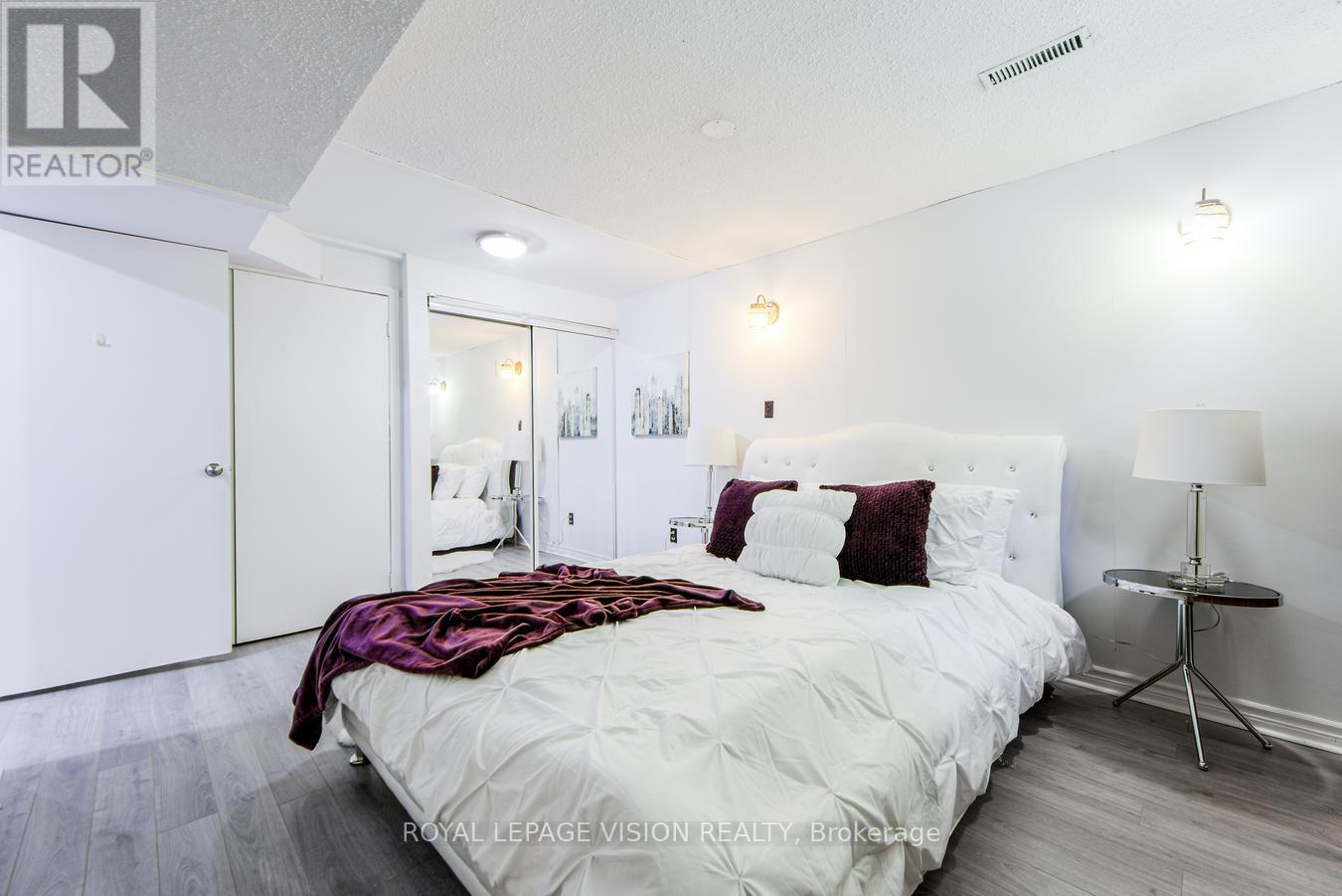 127 Freshmeadow Drive, Toronto, Ontario  M2H 2P9 - Photo 37 - C12408632