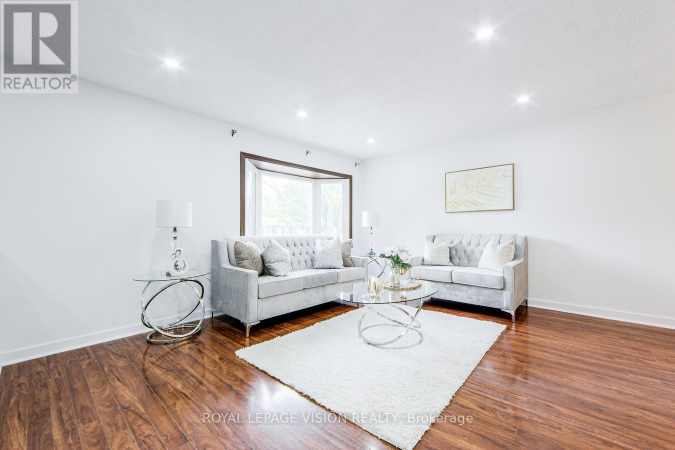 127 Freshmeadow Drive, Toronto, Ontario  M2H 2P9 - Photo 7 - C12408632