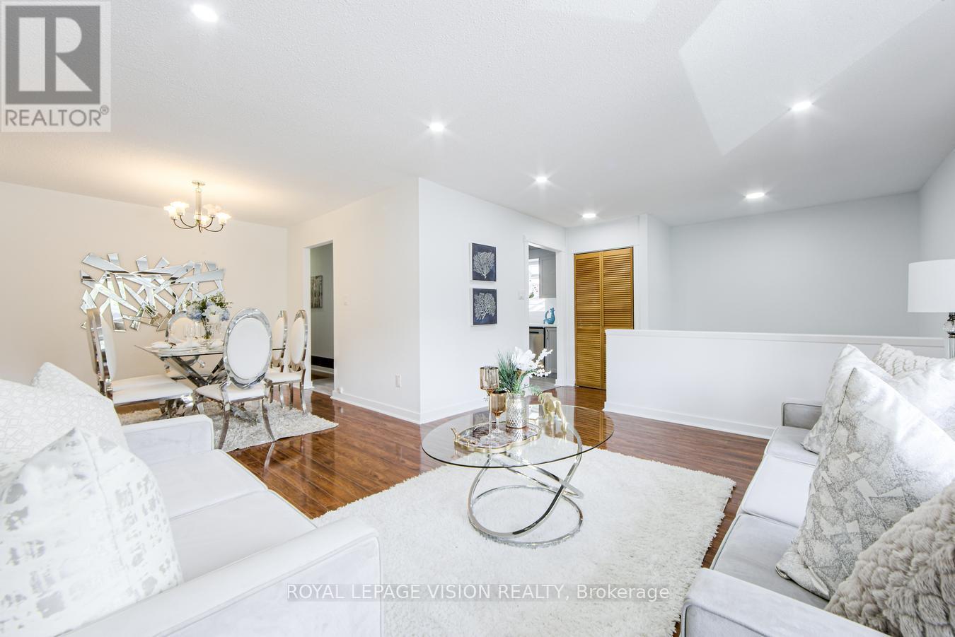 127 Freshmeadow Drive, Toronto, Ontario  M2H 2P9 - Photo 9 - C12408632