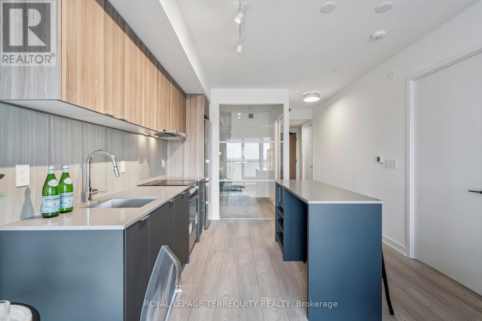 809 - 8 Tippett Road, Toronto (Clanton Park), Ontario  M3H 0E7 - Photo 15 - C12408639