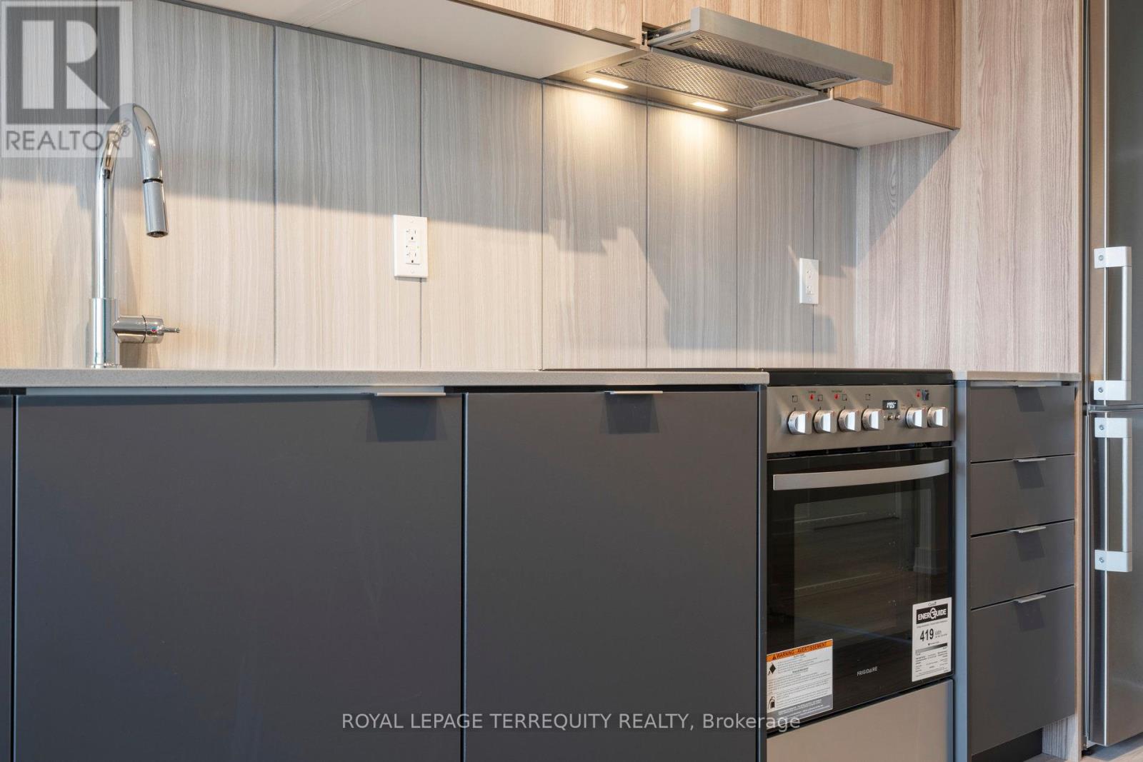 809 - 8 Tippett Road, Toronto (Clanton Park), Ontario  M3H 0E7 - Photo 18 - C12408639