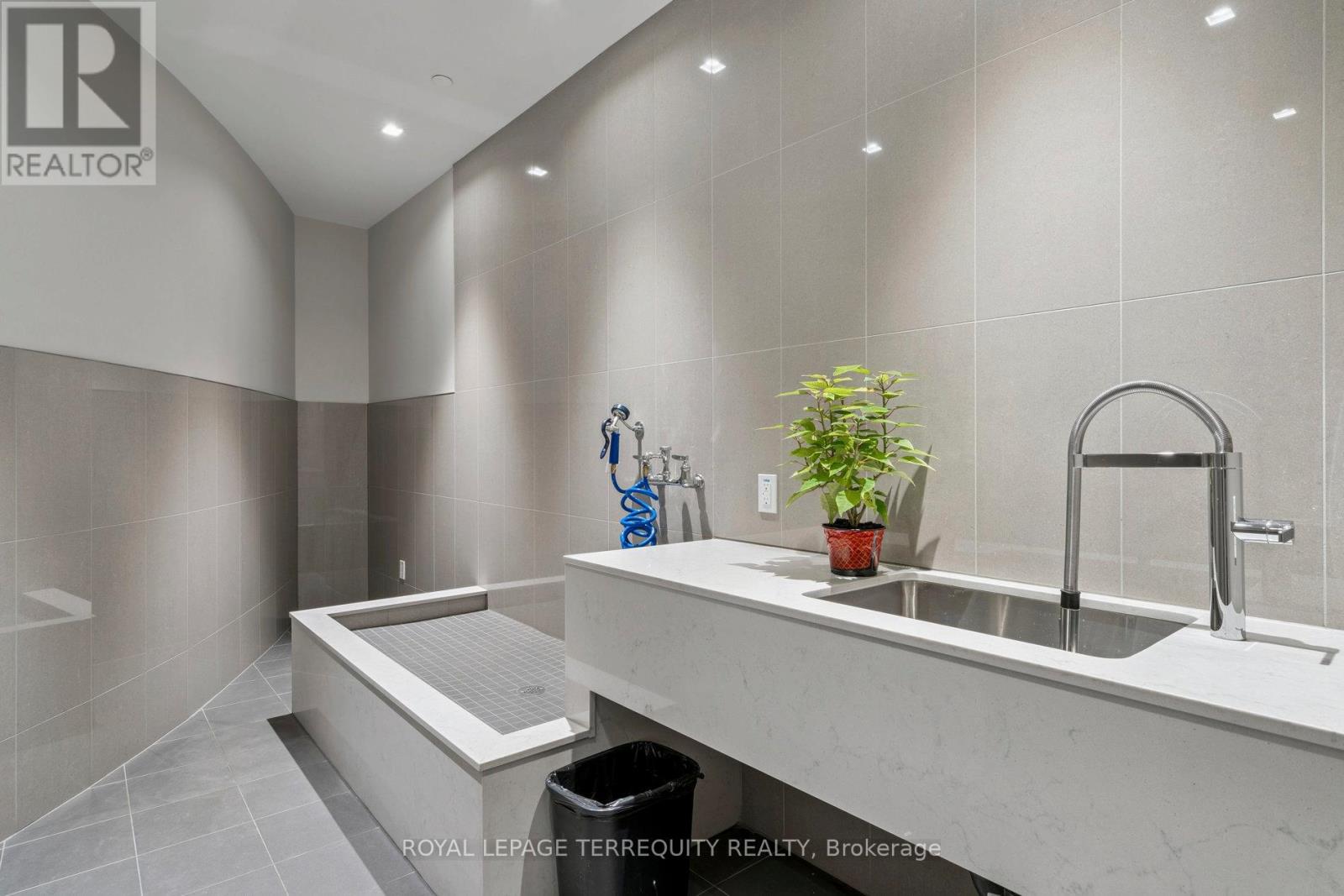 809 - 8 Tippett Road, Toronto (Clanton Park), Ontario  M3H 0E7 - Photo 29 - C12408639