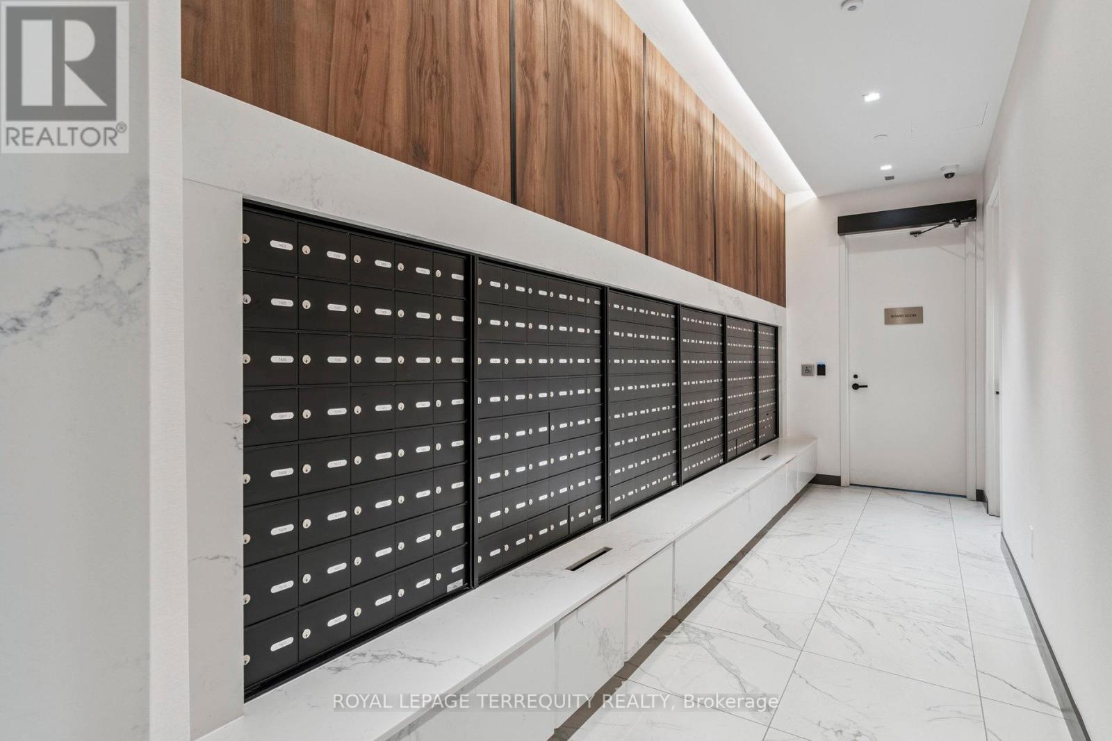 809 - 8 Tippett Road, Toronto (Clanton Park), Ontario  M3H 0E7 - Photo 30 - C12408639