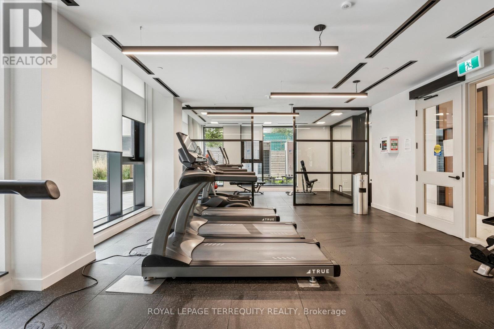 809 - 8 Tippett Road, Toronto (Clanton Park), Ontario  M3H 0E7 - Photo 31 - C12408639