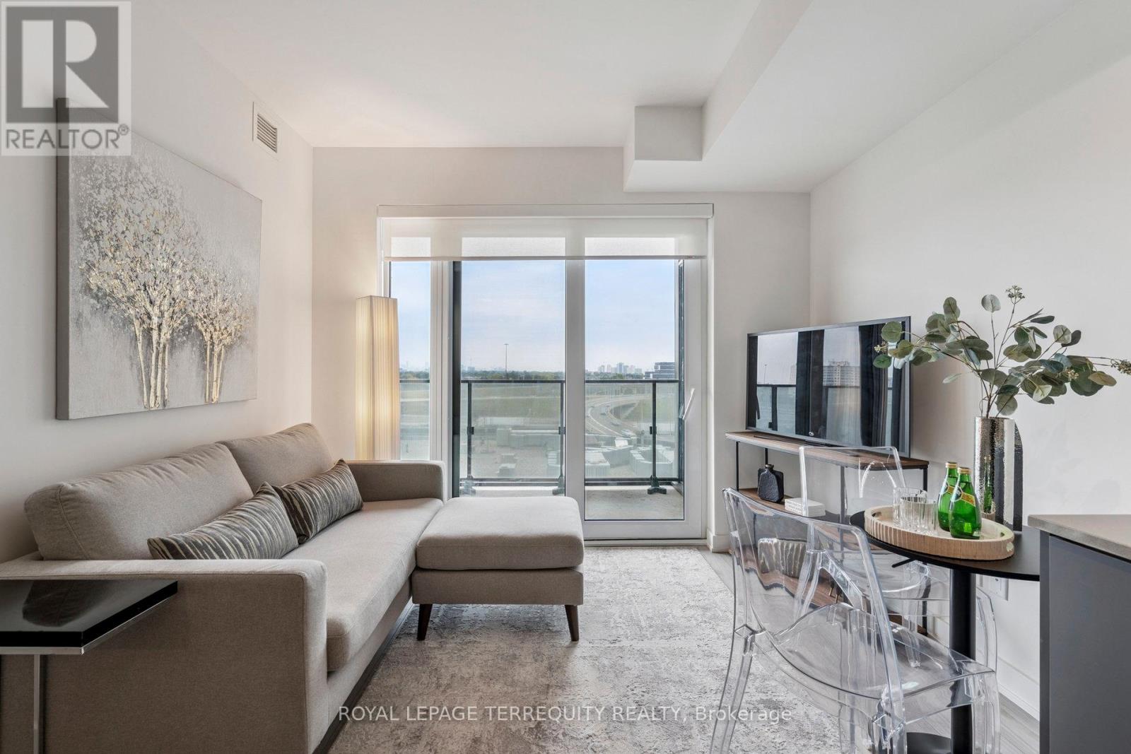 809 - 8 Tippett Road, Toronto (Clanton Park), Ontario  M3H 0E7 - Photo 7 - C12408639