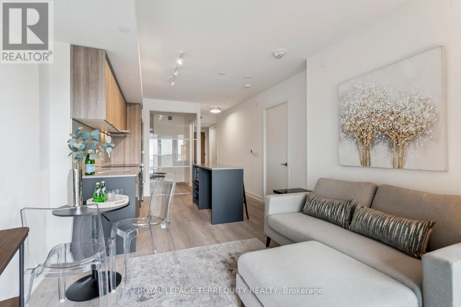 809 - 8 Tippett Road, Toronto (Clanton Park), Ontario  M3H 0E7 - Photo 9 - C12408639