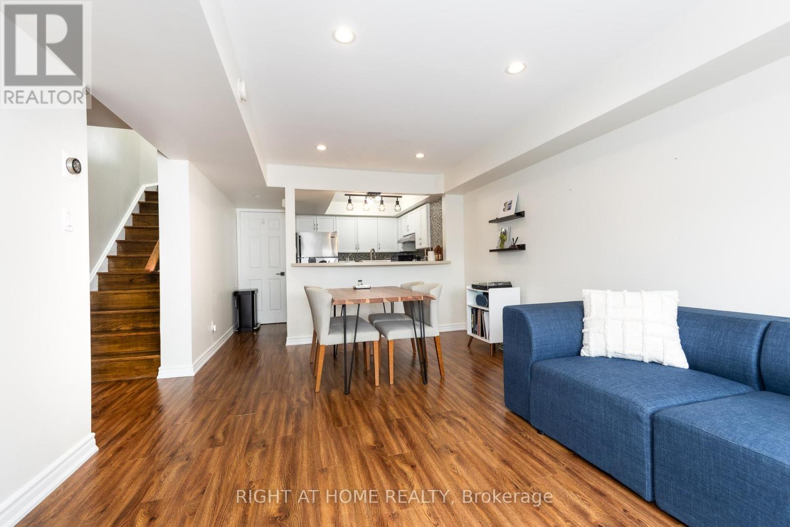 32 - 988 Sheppard Avenue W, Toronto, Ontario  M3H 2T6 - Photo 5 - C12408752