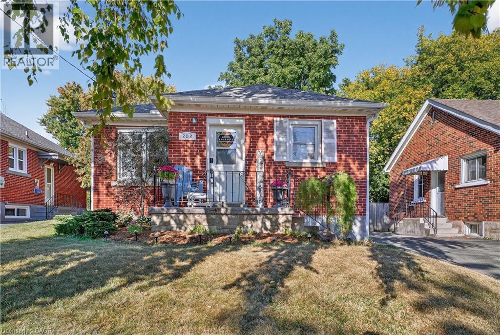 202 BEDFORD Road, Kitchener, Ontario