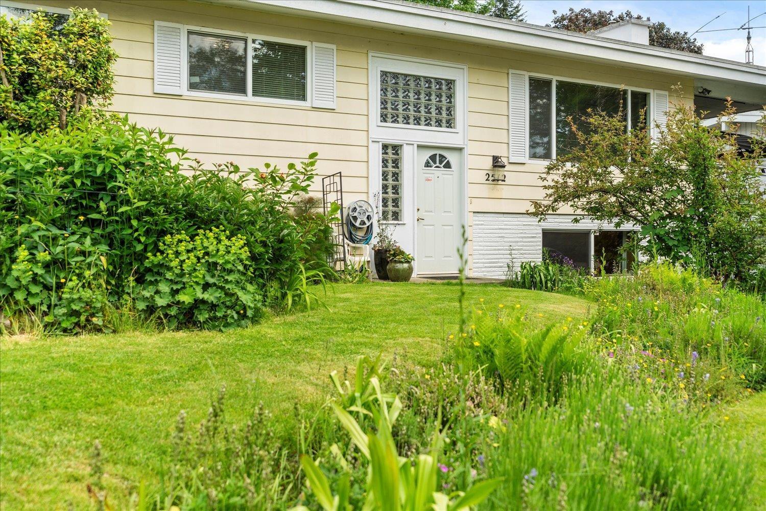 2512 James Street, Abbotsford, British Columbia  V2T 3L5 - Photo 3 - R3048373