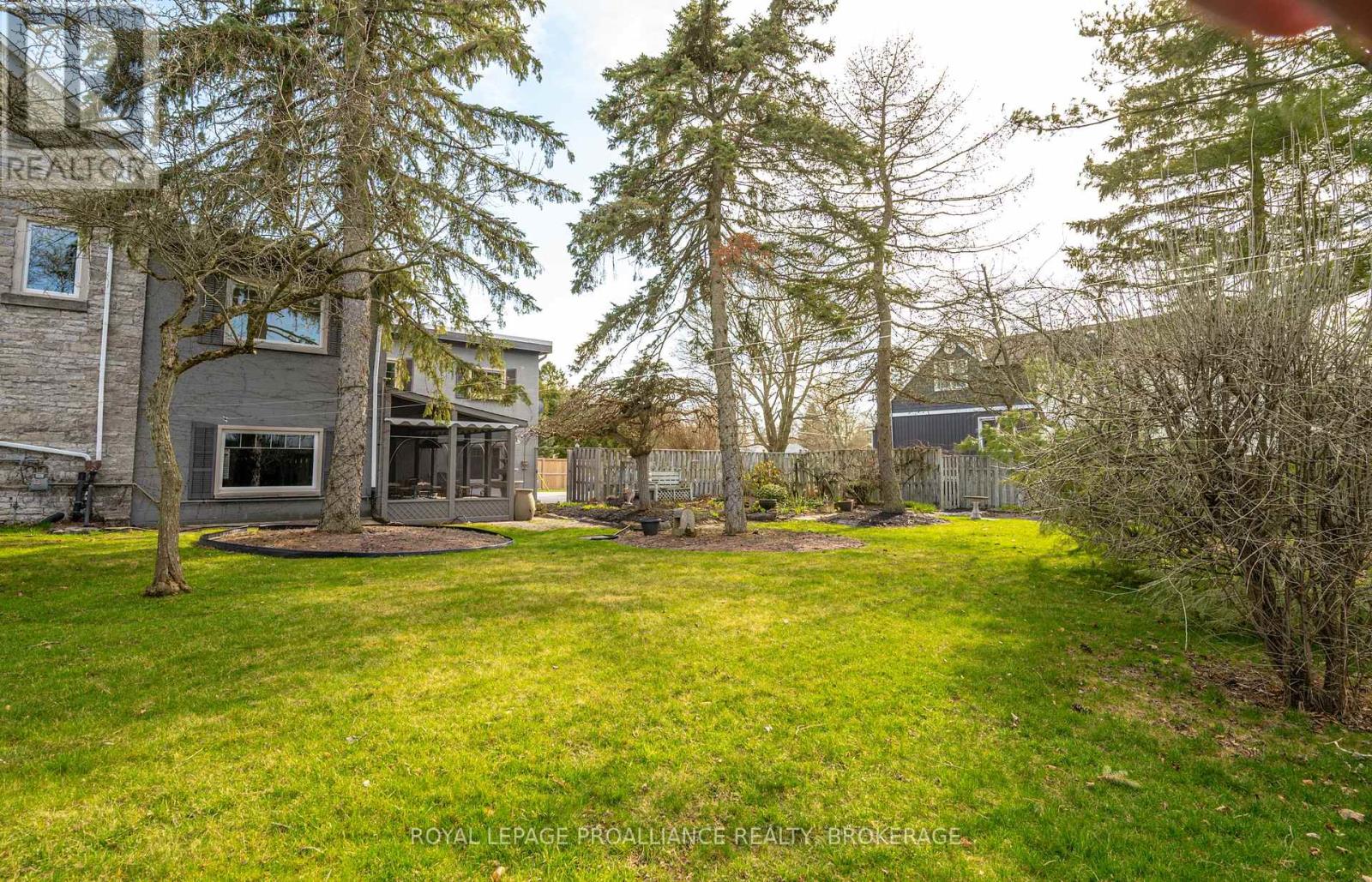 1863 Sydenham Road, Kingston, Ontario  K7L 4V4 - Photo 47 - X12408883