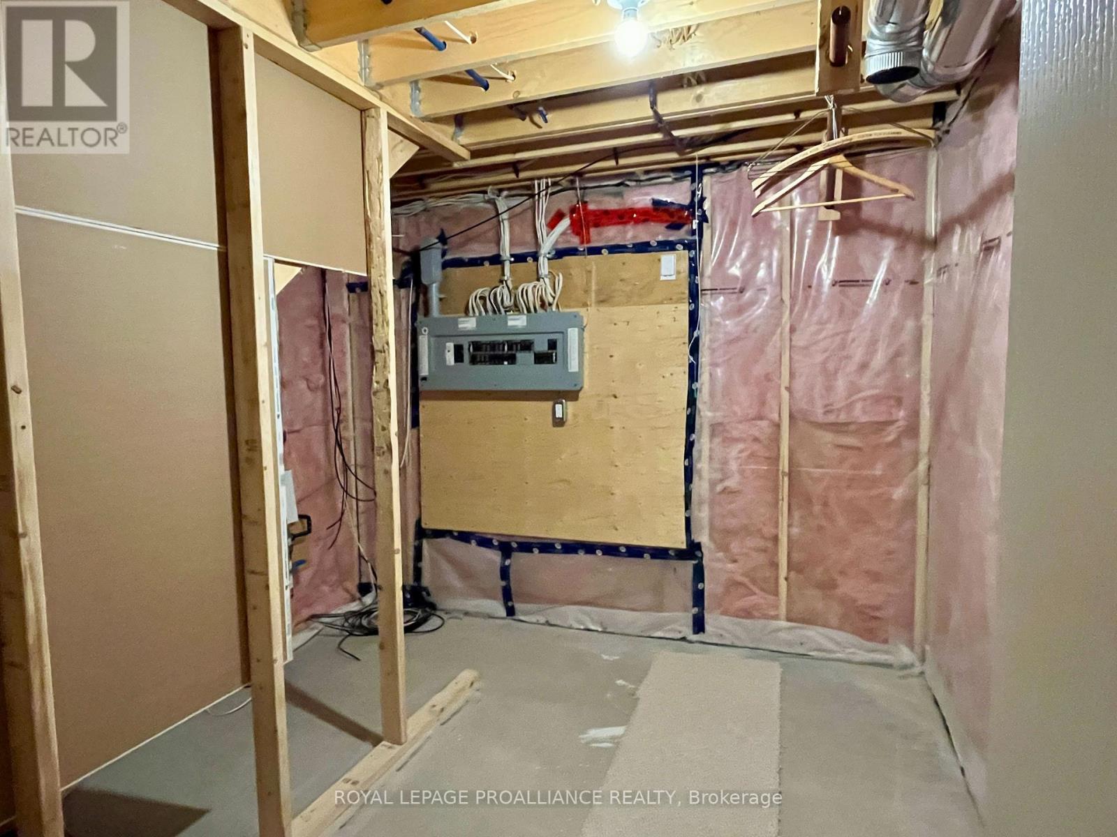 60 Conger Drive, Prince Edward County, Ontario  K0K 3L0 - Photo 17 - X12408794