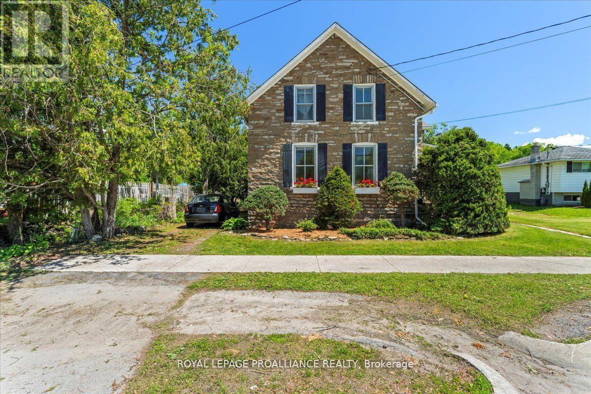 583 Moira Street, Tweed, Ontario  K0K 3J0 - Photo 3 - X12408907