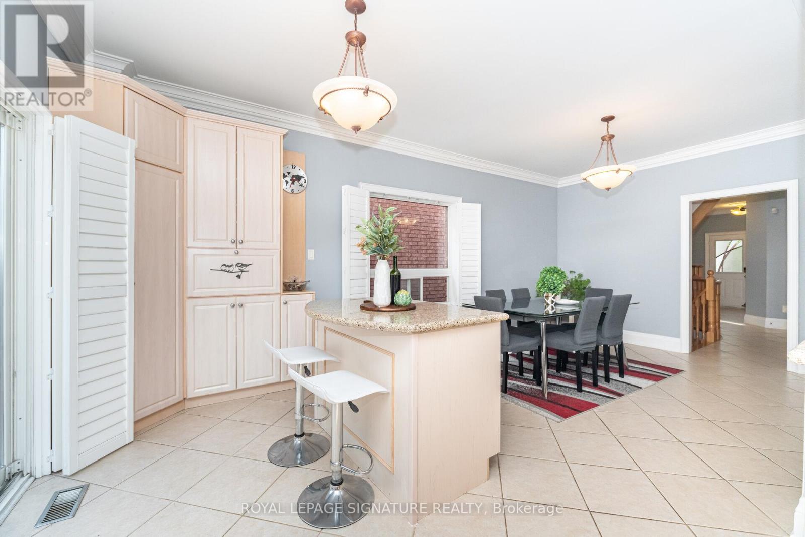 15 Water Garden Lane, Vaughan, Ontario  L4H 1N2 - Photo 11 - N12408681