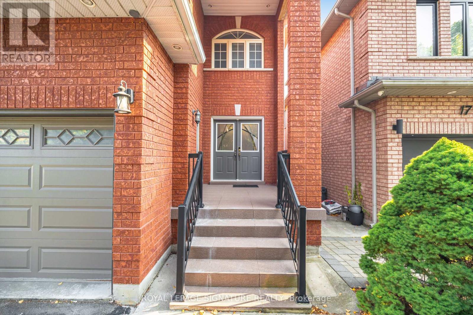 15 Water Garden Lane, Vaughan, Ontario  L4H 1N2 - Photo 2 - N12408681