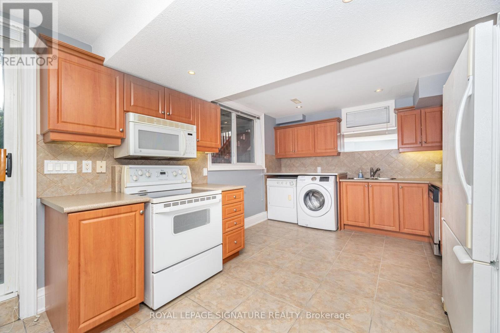 15 Water Garden Lane, Vaughan, Ontario  L4H 1N2 - Photo 42 - N12408681