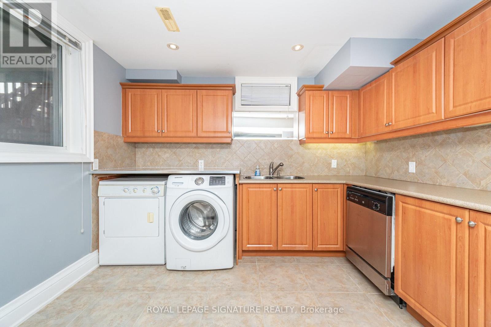 15 Water Garden Lane, Vaughan, Ontario  L4H 1N2 - Photo 44 - N12408681