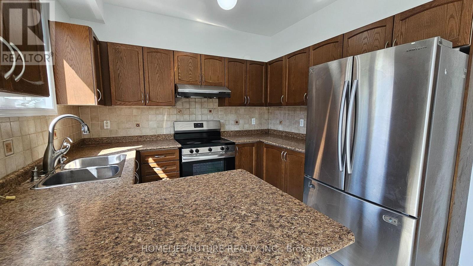 Main & 2 Flr - 107 Jack Monkman Crescent, Markham, Ontario  L3S 0A4 - Photo 10 - N12408784