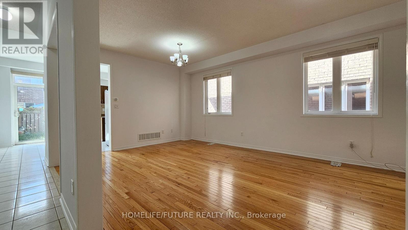 Main & 2 Flr - 107 Jack Monkman Crescent, Markham, Ontario  L3S 0A4 - Photo 4 - N12408784