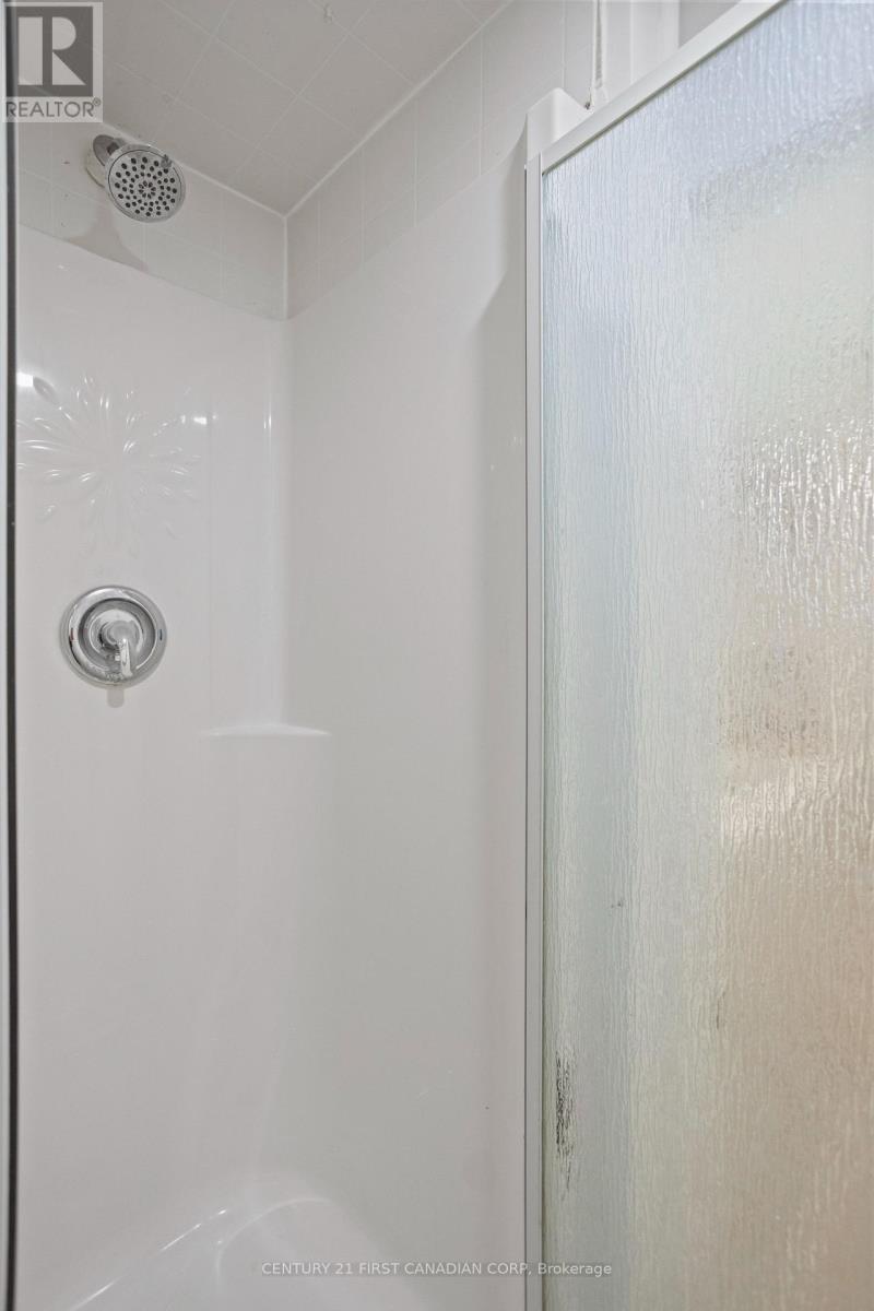 845 Queens Avenue, London East, Ontario  N5W 3H7 - Photo 13 - X12408840