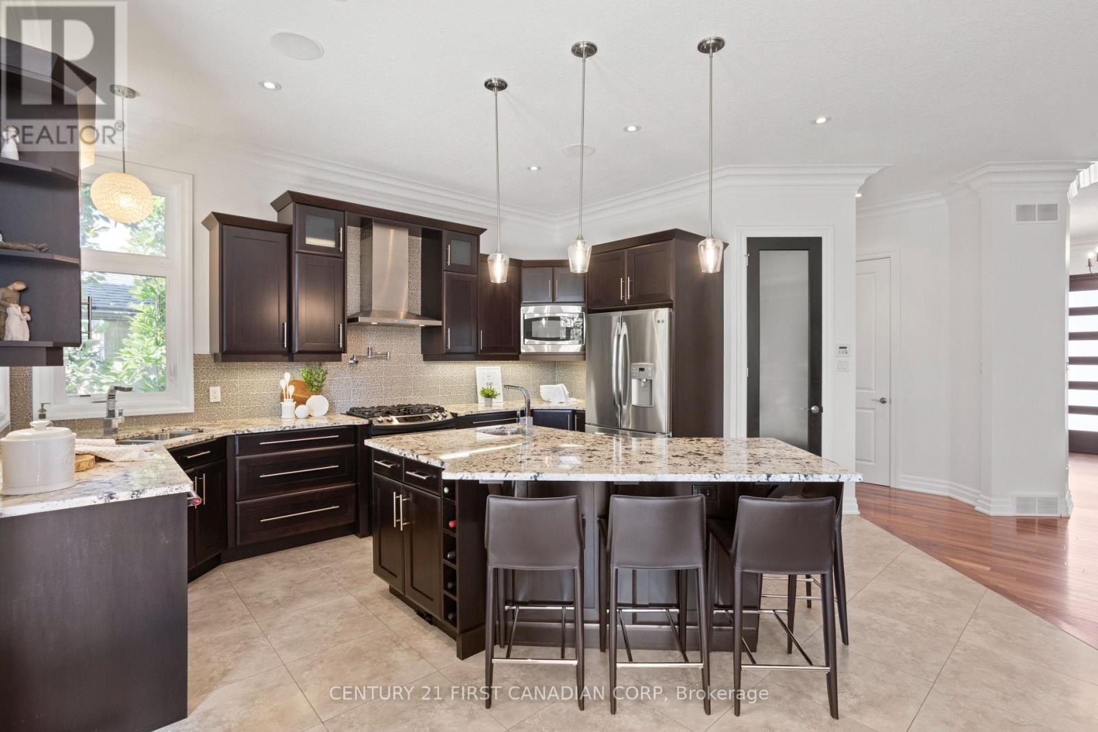7071 Clayton Walk, London South, Ontario  N6P 0A1 - Photo 15 - X12408845