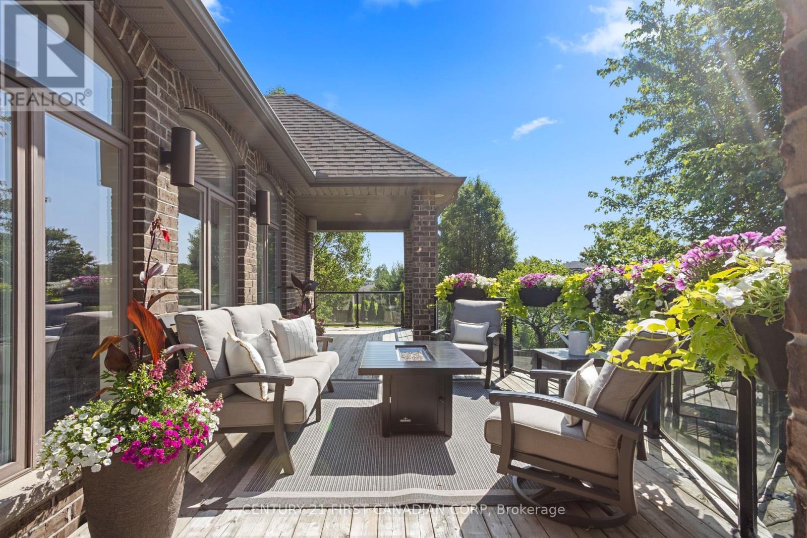 7071 Clayton Walk, London South, Ontario  N6P 0A1 - Photo 2 - X12408845