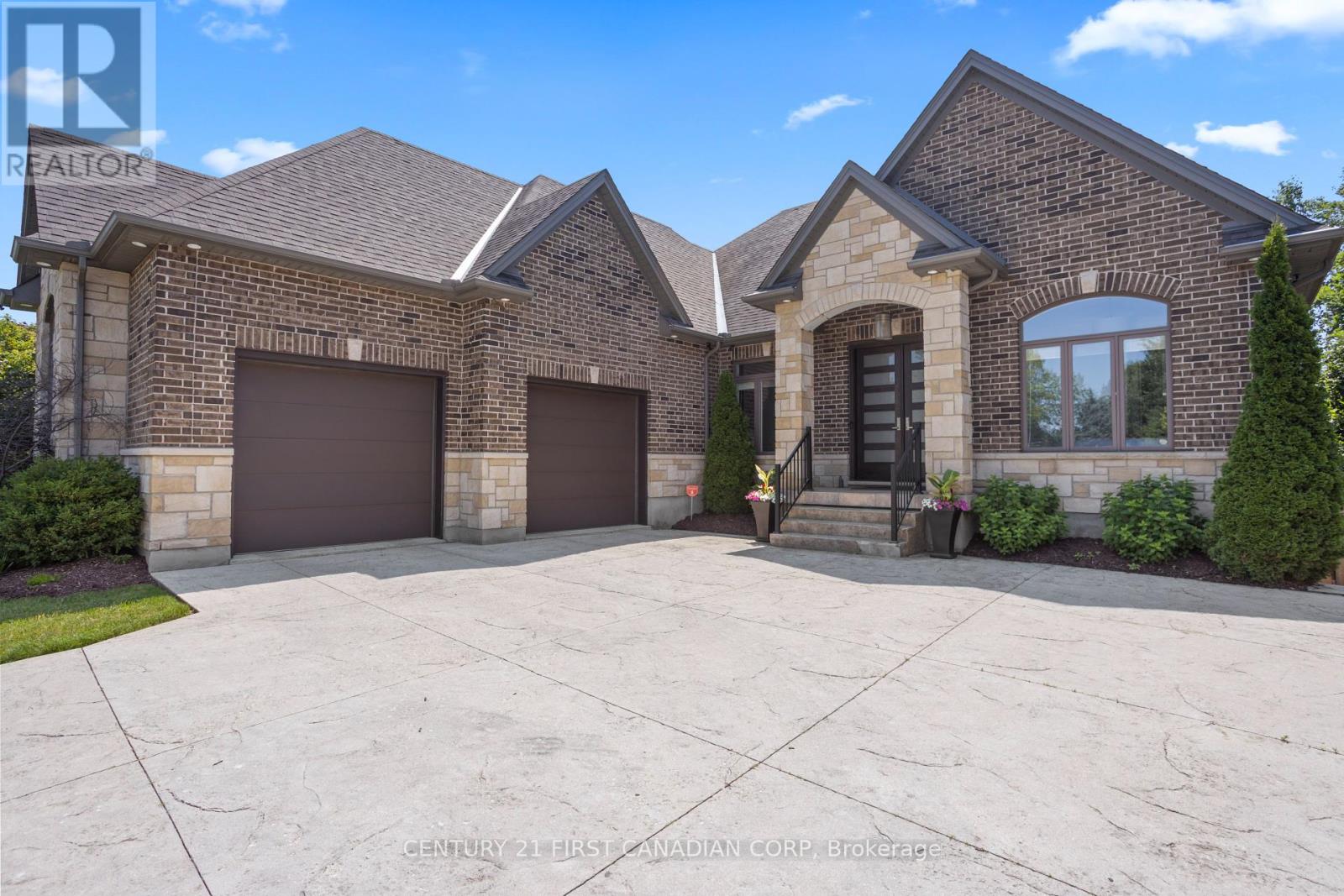 7071 Clayton Walk, London South, Ontario  N6P 0A1 - Photo 3 - X12408845