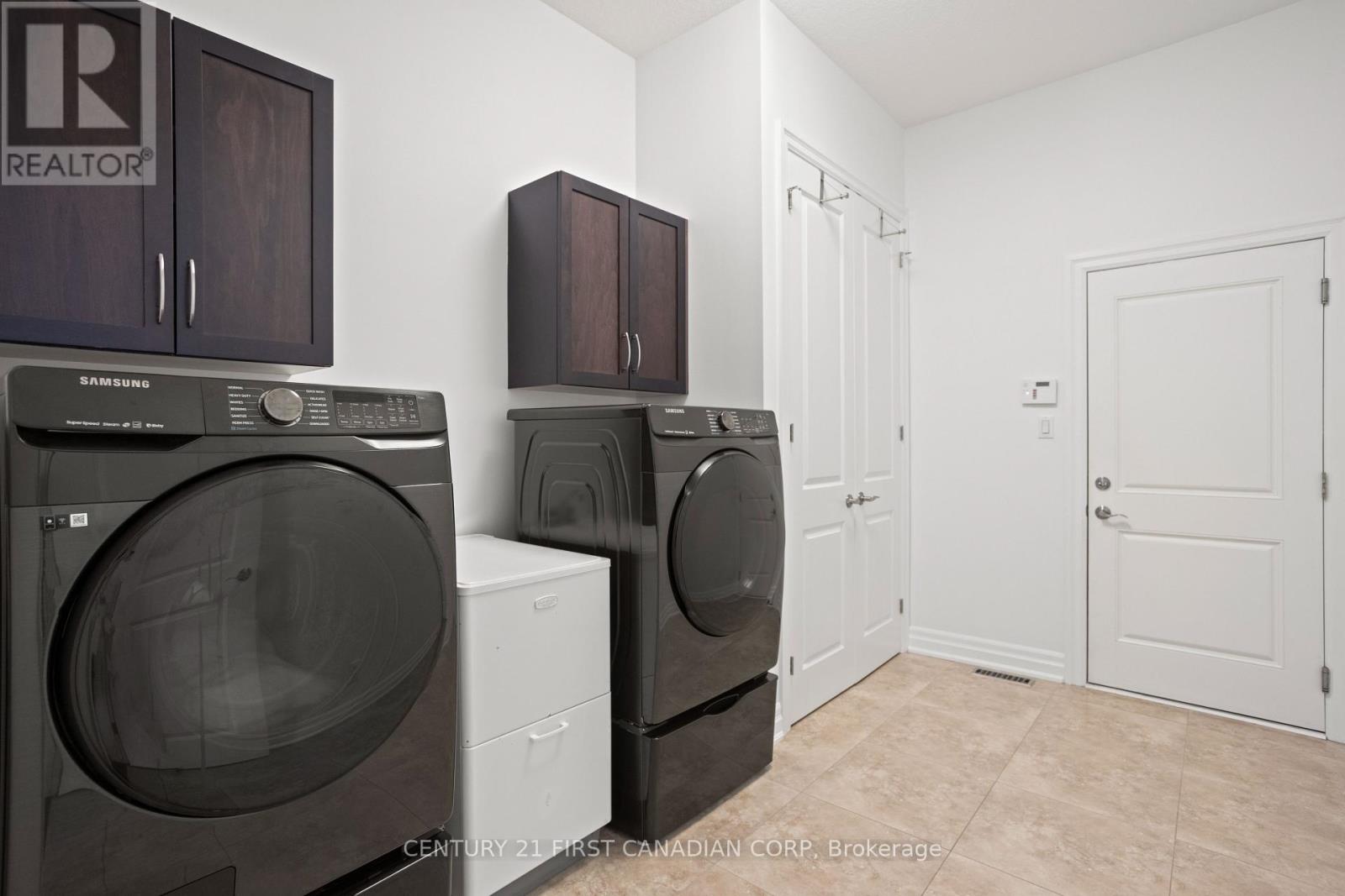 7071 Clayton Walk, London South, Ontario  N6P 0A1 - Photo 32 - X12408845